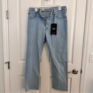 Levi's // 501 Cropped Straight Leg Jeans